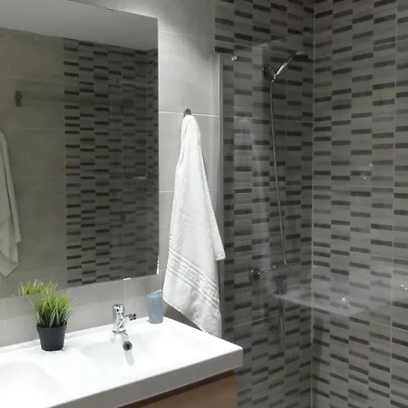 Cozy 2bd Sea View